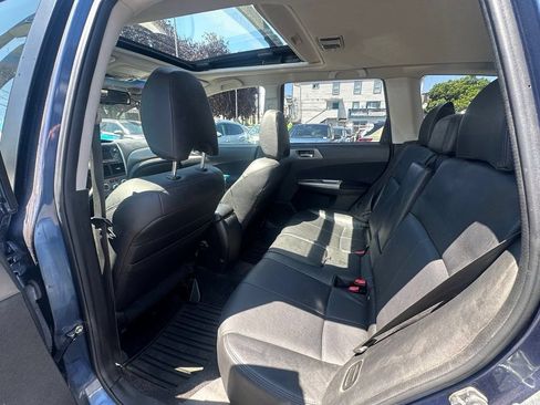 Used 2015 Subaru Forester 2.5i Premium w/ All-Weather Package AWD/4WD image 8