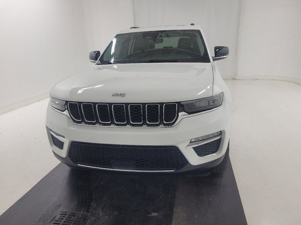 Used 2023 Jeep Grand Cherokee Limited AWD/4WD image 15