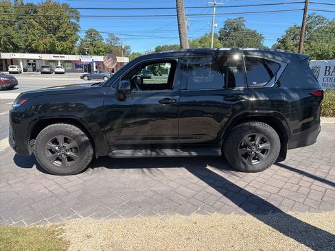 Used 2025 Lexus LX 700h Overtrail w/ Accessory Package (Z1) image 5