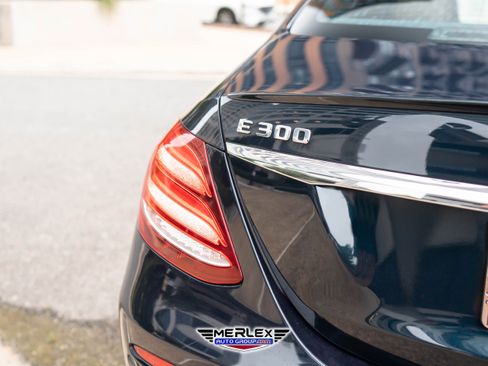 Used 2017 Mercedes-Benz E 300 image 44