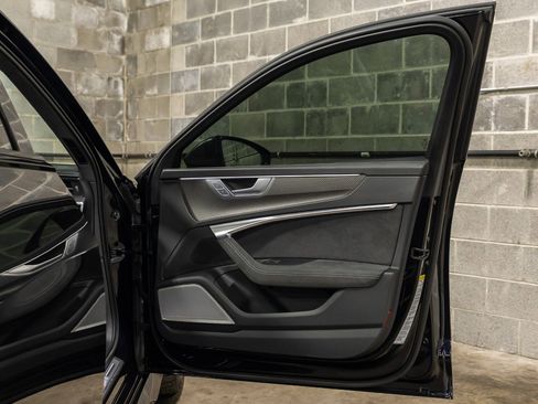 Used 2024 Audi RS 6 performance image 41