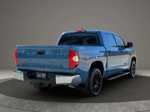 Used 2020 Toyota Tundra SR5 w/ SR5 Upgrade Package image 4