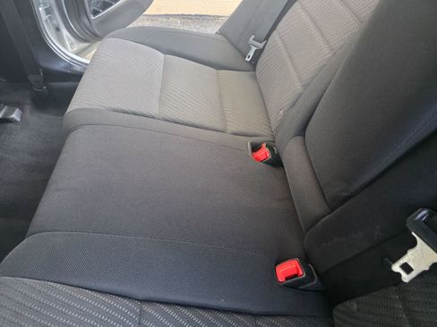 Used 2016 Toyota Camry LE image 39