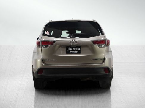 Used 2014 Toyota Highlander Limited image 4