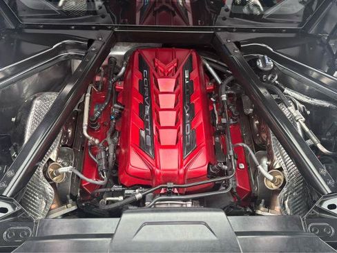 Used 2024 Chevrolet Corvette Stingray Coupe w/ 1LT RWD image 11
