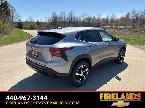 New 2026 Chevrolet Trax RS w/ Driver Confidence Package FWD image 9