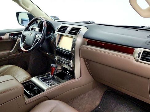 Used 2015 Lexus GX 460 w/ Premium Package AWD/4WD image 29