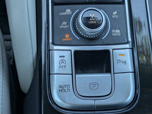 Certified 2023 Kia Telluride S w/ S Sunroof Package AWD/4WD image 28
