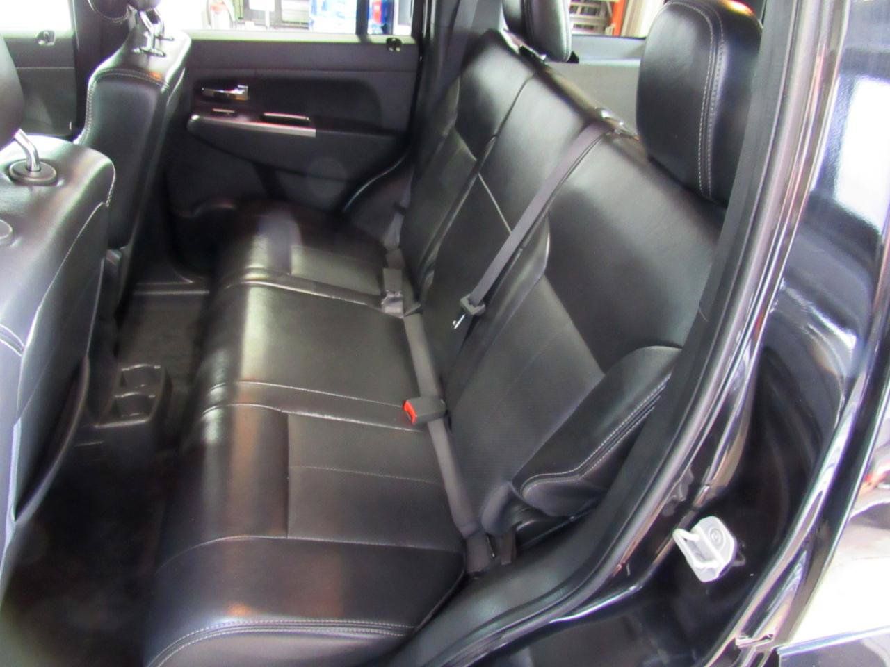 Used 2012 Jeep Liberty Limited Jet w/ Chrome Accents Group AWD/4WD image 28