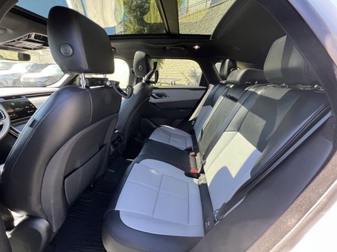 Certified 2024 Land Rover Range Rover Velar Dynamic SE image 31