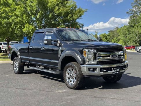 Used 2019 Ford F250 XLT w/ XLT Premium Package AWD/4WD image 2
