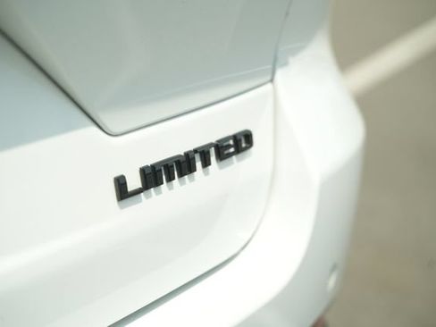 Used 2023 Jeep Grand Cherokee Limited w/ Black Appearance Package RWD image 44