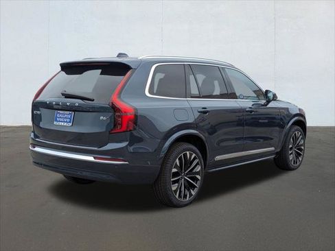 New 2026 Volvo XC90 B6 Plus w/ Protection Package Premier AWD/4WD image 2
