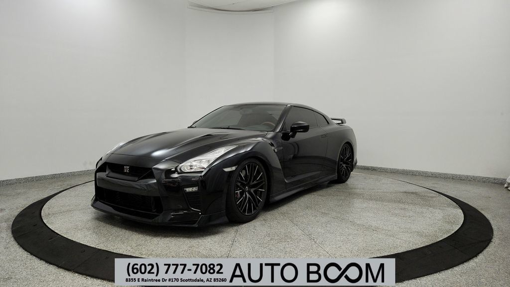Used 2020 Nissan GT-R Premium w/ Premium Interior Package AWD/4WD image 1