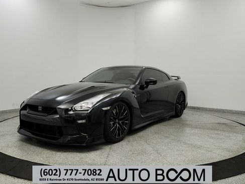 Used 2020 Nissan GT-R Premium w/ Premium Interior Package AWD/4WD image 1