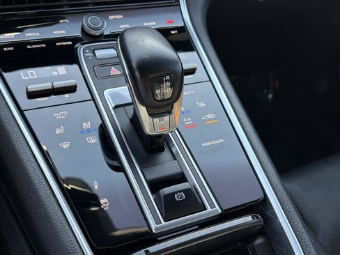 Used 2019 Porsche Panamera 4 AWD/4WD image 22