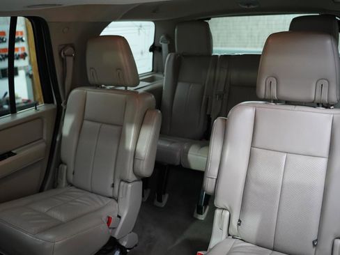 Used 2013 Ford Expedition Limited image 31