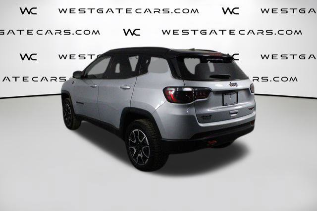Used 2024 Jeep Compass Trailhawk AWD/4WD image 5