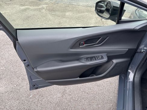 Used 2025 Toyota Prius LE image 20