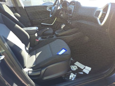 Used 2023 Kia Soul LX w/ Option Group 015 image 22