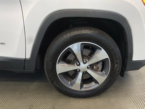 Certified 2019 Jeep Cherokee Limited image 49