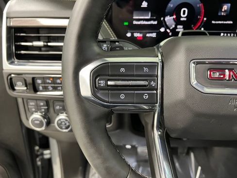 Used 2025 GMC Yukon XL Elevation AWD/4WD image 29