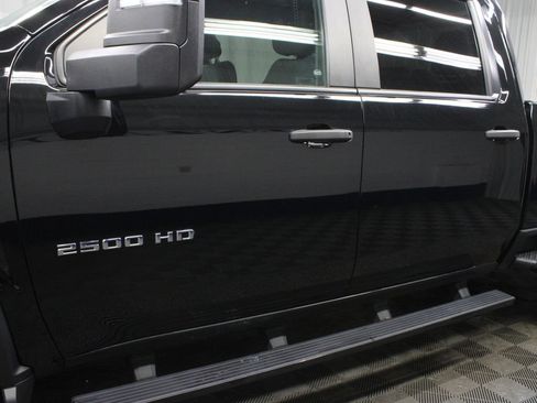 Used 2024 Chevrolet Silverado 2500 Custom AWD/4WD image 41