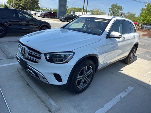 Used 2022 Mercedes-Benz GLC 300 image 4