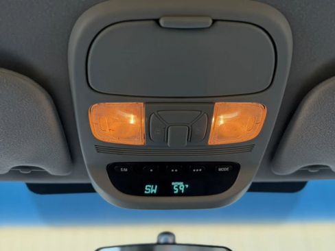 Used 2009 Toyota Sienna CE image 30