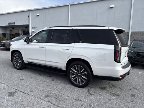 Used 2023 Cadillac Escalade Sport Platinum image 12