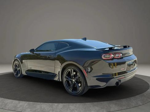 Used 2019 Chevrolet Camaro SS RWD image 7