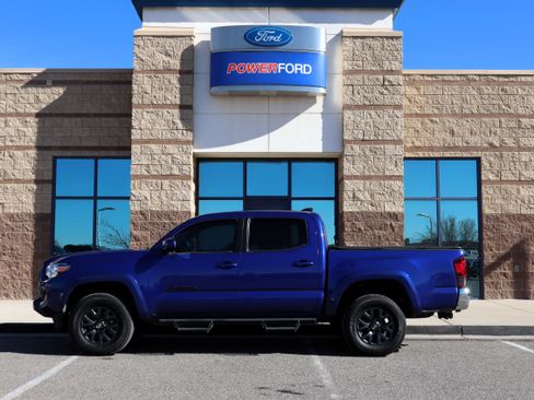 Used 2023 Toyota Tacoma SR5 image 9