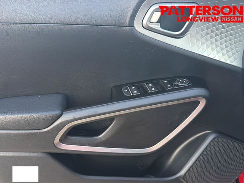 Used 2023 Kia Soul S FWD image 22