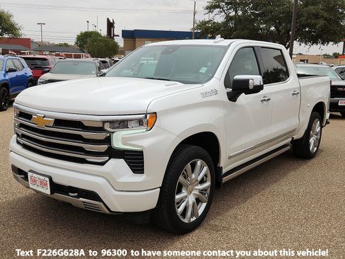 Used 2023 Chevrolet Silverado 1500 High Country w/ High Country Premium Package AWD/4WD image 1