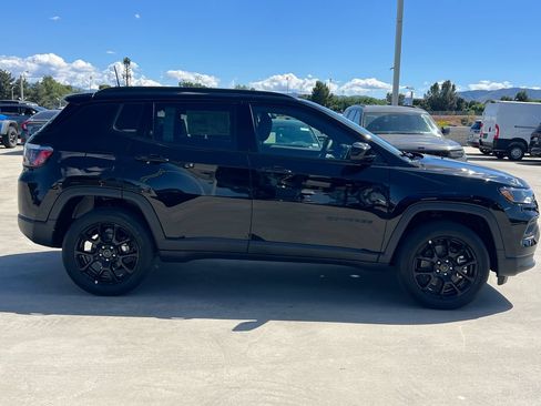New 2026 Jeep Compass Latitude AWD/4WD image 9