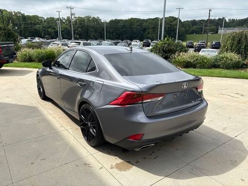 Used 2018 Lexus IS 300 AWD w/ Comfort Package image 5