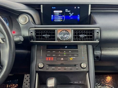 Used 2019 Lexus IS 300 F Sport w/ F Sport Package image 37