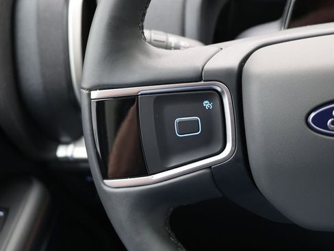 Used 2025 Ford Expedition Active image 21