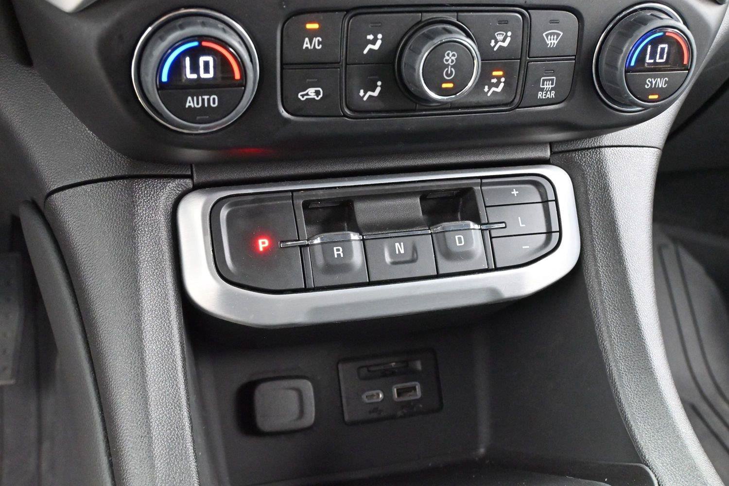 Used 2023 GMC Acadia SLT w/ LPO, Floor Liner Package AWD/4WD image 23