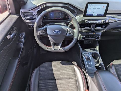 Used 2025 Ford Escape ST-Line AWD/4WD image 25
