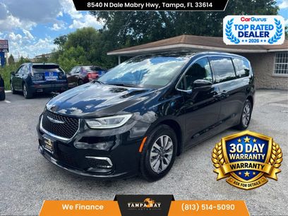 Used 2024 Chrysler Pacifica Limited