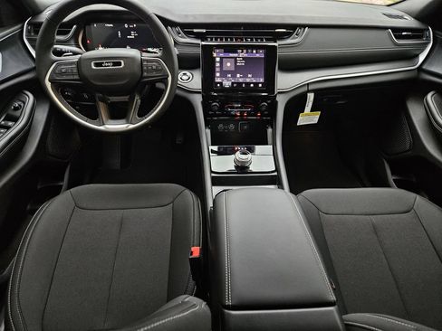 New 2026 Jeep Grand Cherokee Laredo AWD/4WD image 8