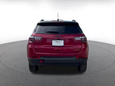 Used 2025 Jeep Compass Trailhawk image 11