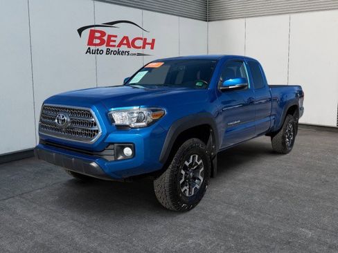 Used 2016 Toyota Tacoma TRD Off-Road image 1