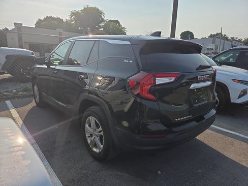 Used 2024 GMC Terrain SLE FWD image 6