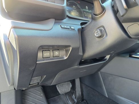 Used 2026 Toyota Crown Platinum image 21