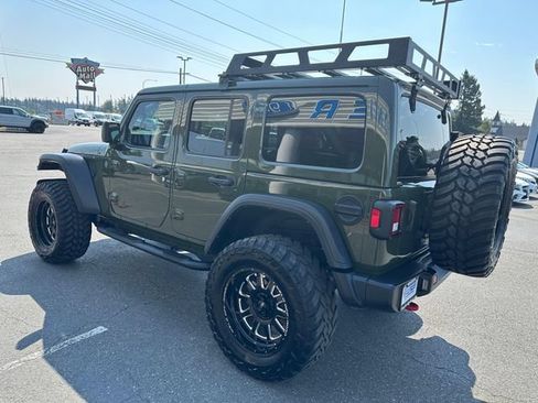Used 2022 Jeep Wrangler Unlimited Rubicon AWD/4WD image 4