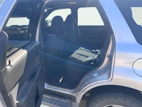 Used 2010 Ford Escape XLT FWD image 14