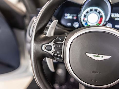 Used 2020 Aston Martin V8 Vantage Coupe RWD image 22