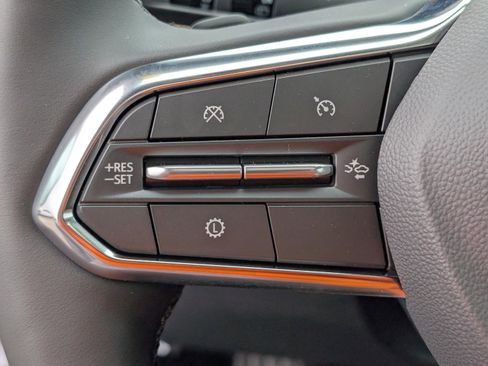 New 2026 Chevrolet Equinox ACTIV w/ Convenience Package III image 19